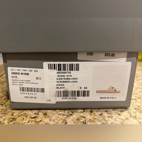 Balenciaga raised logo pool slides - Authentic - Picture 4 of 10